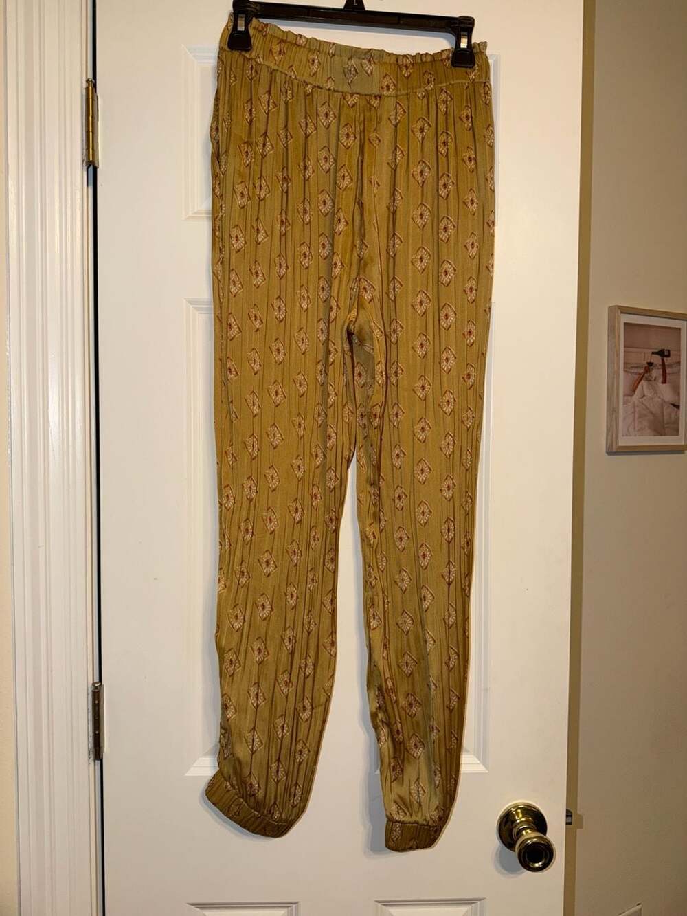 Grade & Gather Women's Mustard Diamond Print Jogger Pants